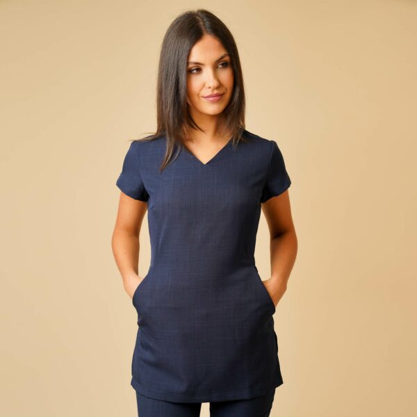 Nina Tunic